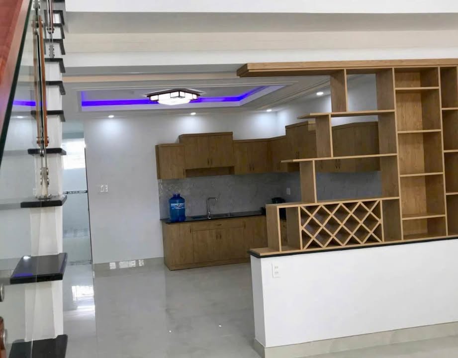 Nhà hẻm Phan Đình Phùng, Bảo Lộc 100m² giá 2.4 tỷ - Sẵn sàng vào ở ngay!