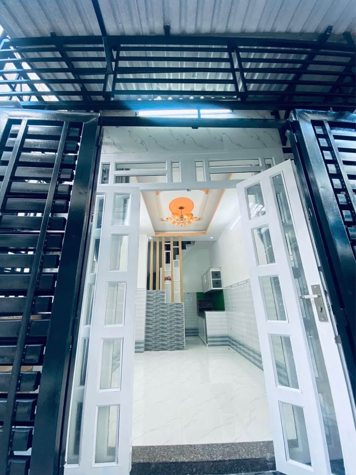 Nhà phố 3 tầng Hương Lộ 2, Bình Tân 24m² giá 2.38 tỷ - Đầu tư sinh lời ngay!