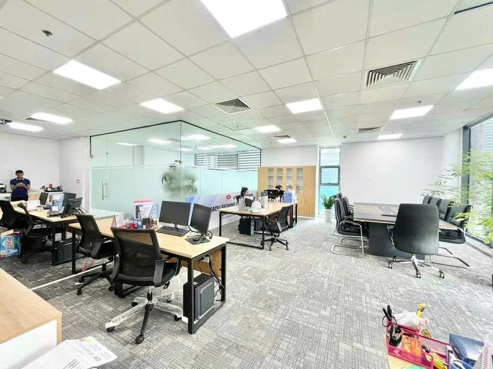 Văn phòng cho thuê Khuất Duy Tiến Thanh Xuân 120m² giá 27 triệu - Setup ngay khi thuê!