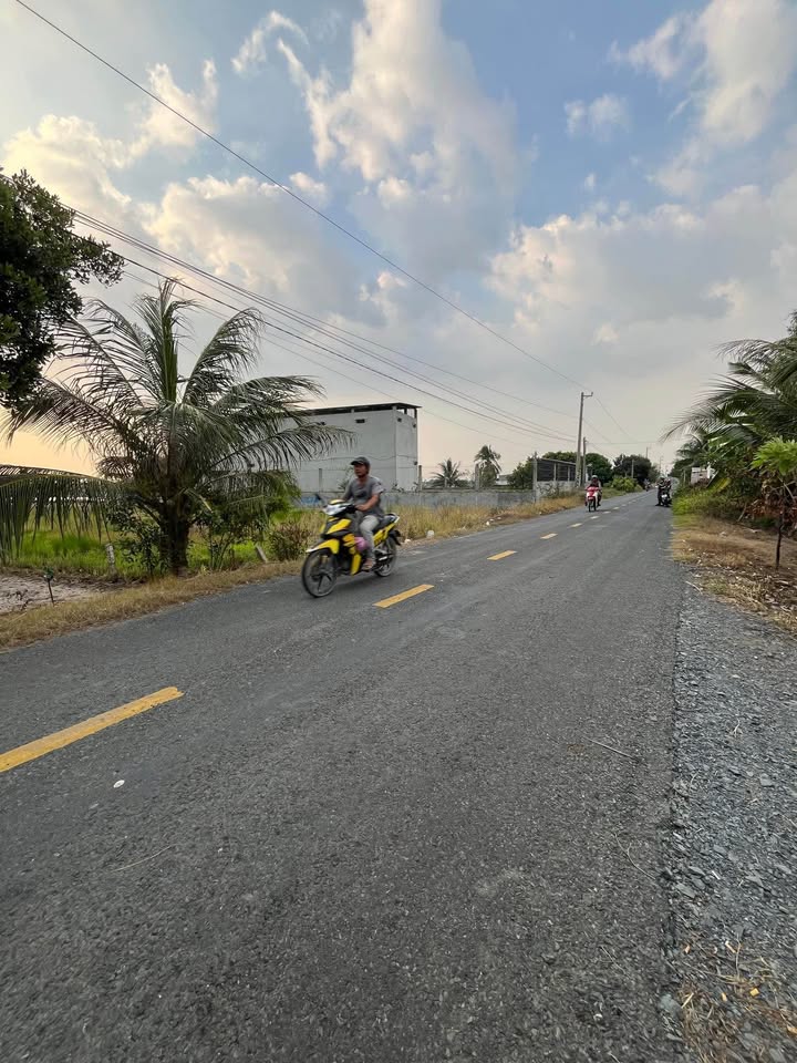 Lô đất 900m² tại Ấp Chánh, Xã Đức Huệ, 3.96 tỷ - Đầu tư sinh lời ngay!