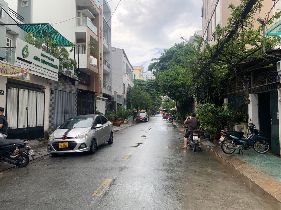 Nhà mặt tiền đường Ỷ Lan, quận Tân Phú, 60m² giá 11 triệu - Thích hợp kinh doanh ngay!