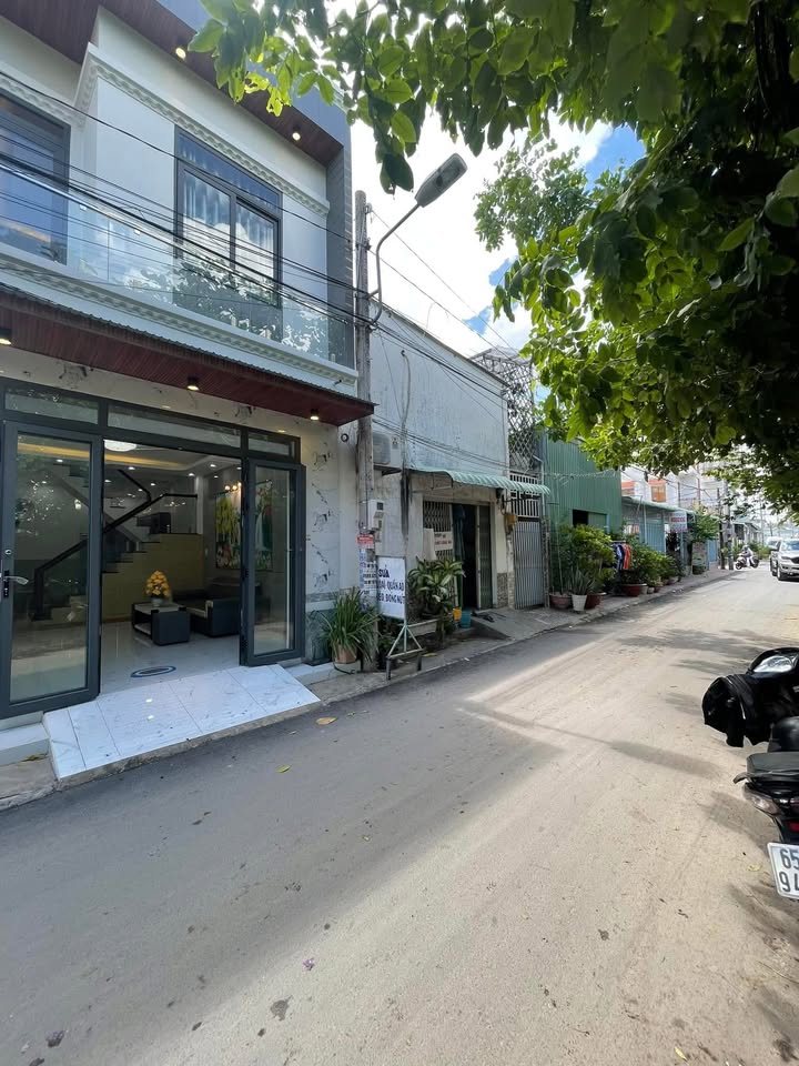 Nhà trệt lầu hiện đại đường Lê Văn Bì 40m² giá 2.58 tỷ - Tặng nội thất cao cấp!