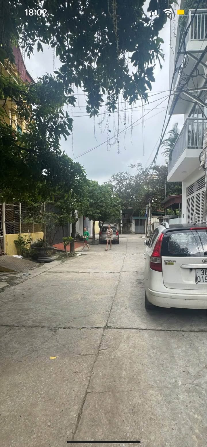 Nhà 2 tầng Hạc Thành 80m² giá 3.8 tỷ - Vị trí trung tâm thuận tiện!