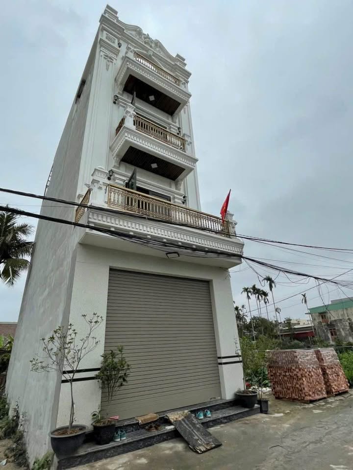 Nhà mặt đường Đồng Hòa, Kiến An 61m² giá 4.5 tỷ - Kinh doanh tốt, ô tô vào nhà!