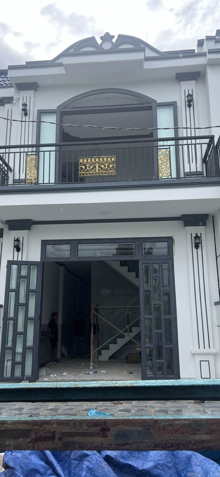 Nhà phố Giang Điền 100m² giá 2.2 tỷ - Chính chủ, tiện ích đầy đủ!