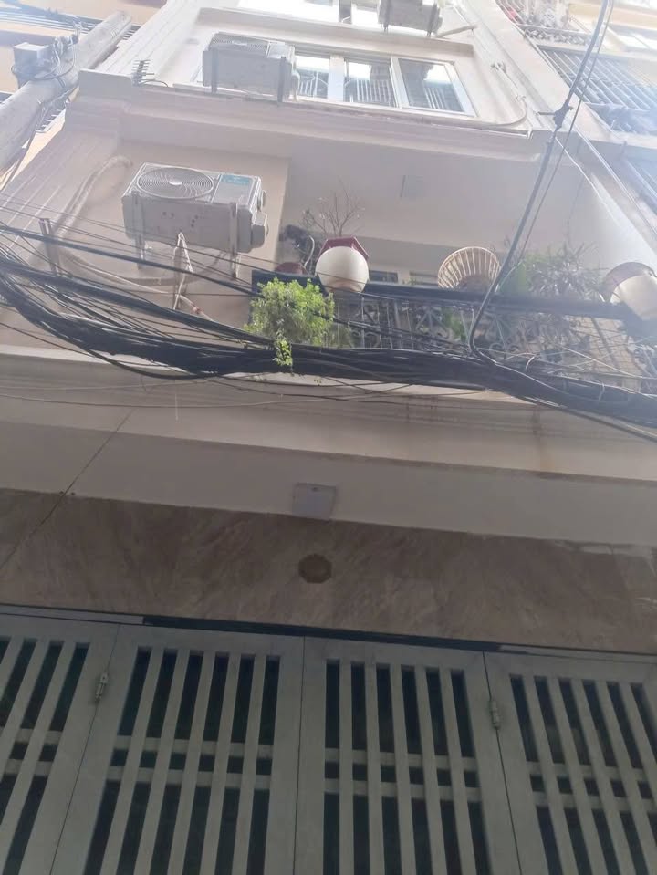 Nhà 4 tầng Đống Đa 33m² giá nhỉnh 6 tỷ - Vị trí trung tâm, không quy hoạch!