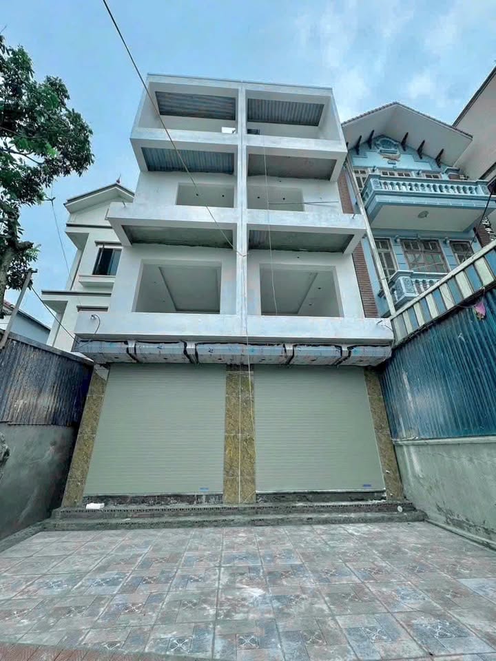 Nhà Phụng Châu 50m² 4 Tầng - Ô Tô Vào Nhà, Kinh Doanh Tốt, Giá 4.95 Tỷ