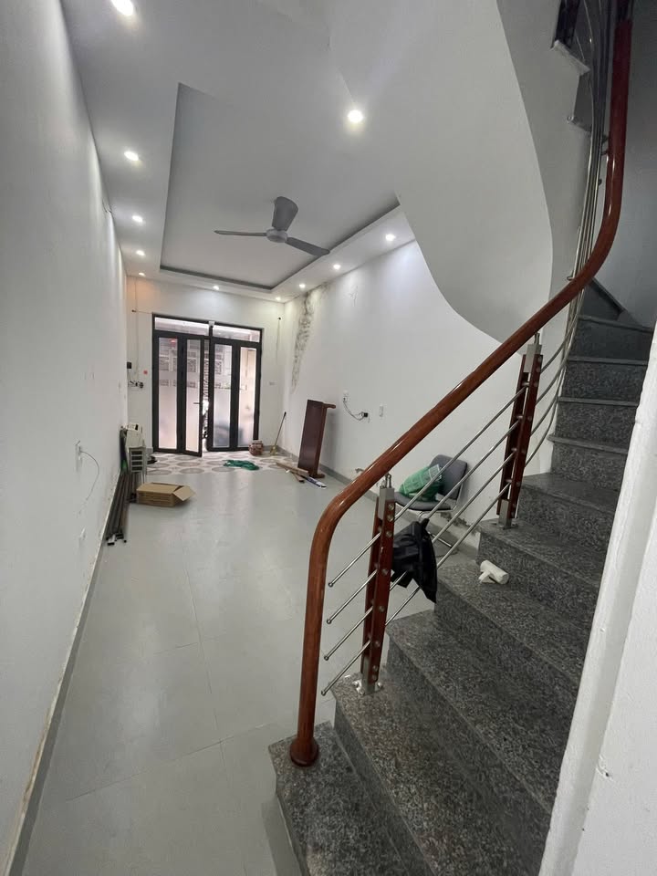 Nhà 2 tầng cho thuê tại Ngõ 52 Ngọc Lâm, giá thuê thỏa thuận - Nhà mới sửa đầy đủ tiện nghi!