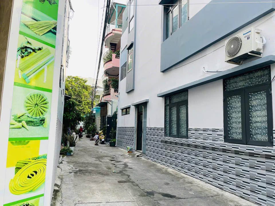 Nhà cấp 4 hẻm 5m đường Nguyễn Khanh, Nha Trang 70m² giá 5.1 tỷ - Thương lượng ngay!