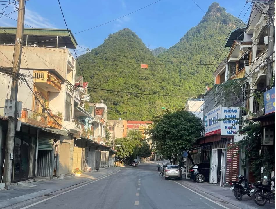 Nhà 3 tầng tại Phố Phan Bội Châu, Minh Khai 72m² giá 3 tỷ - Cơ hội sở hữu ngay!