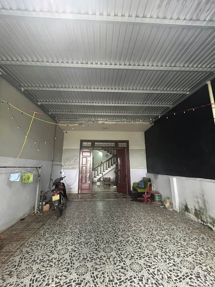 Nhà 2 tầng mặt tiền Trần Đình Tri, Liên Chiểu, Đà Nẵng 100m² giá 8.35 tỷ - Kinh doanh sầm uất!