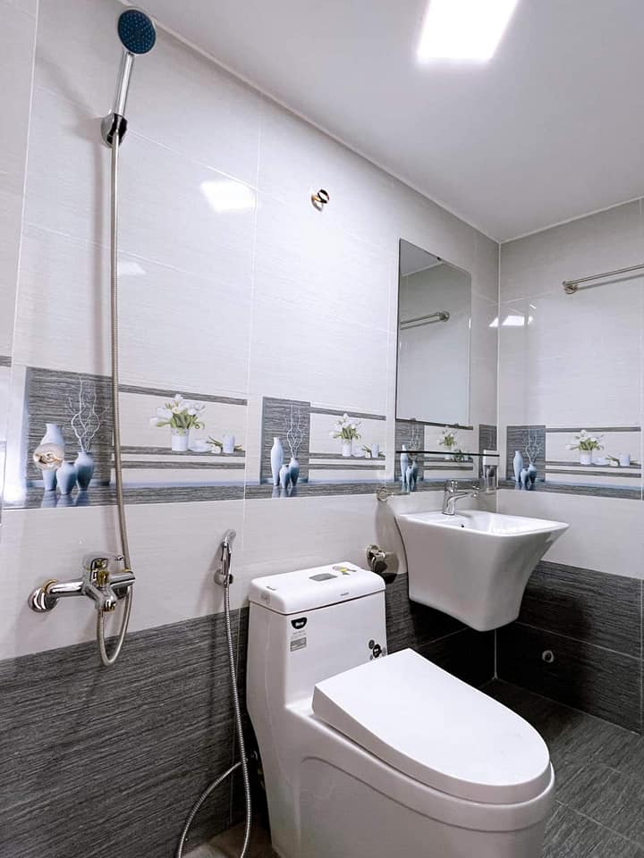 Nhà riêng Đống Đa 49m² giá 4.75 tỷ - Thiết kế hiện đại, tiện nghi đầy đủ!