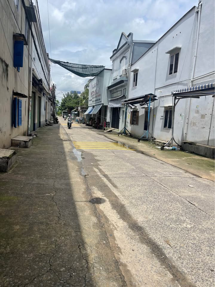 Đất nền Phường Phú Lâm, Tân Phú 143m² giá 2.75 tỷ - Pháp lý sạch, sẵn sàng giao dịch!