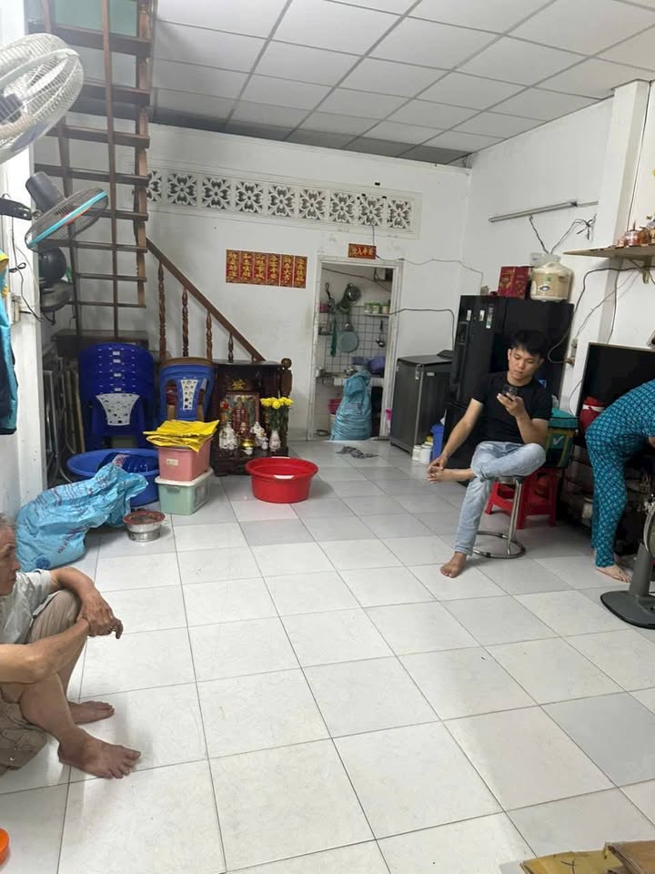 Nhà nguyên căn cho thuê tại Tân Quý, Tân Phú - Diện tích 36m² chỉ 6 triệu/tháng!