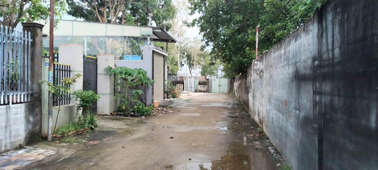 Nhà bán tại Đồng Xoài 320m² giá 2.6 tỷ - Chính chủ cần bán gấp!