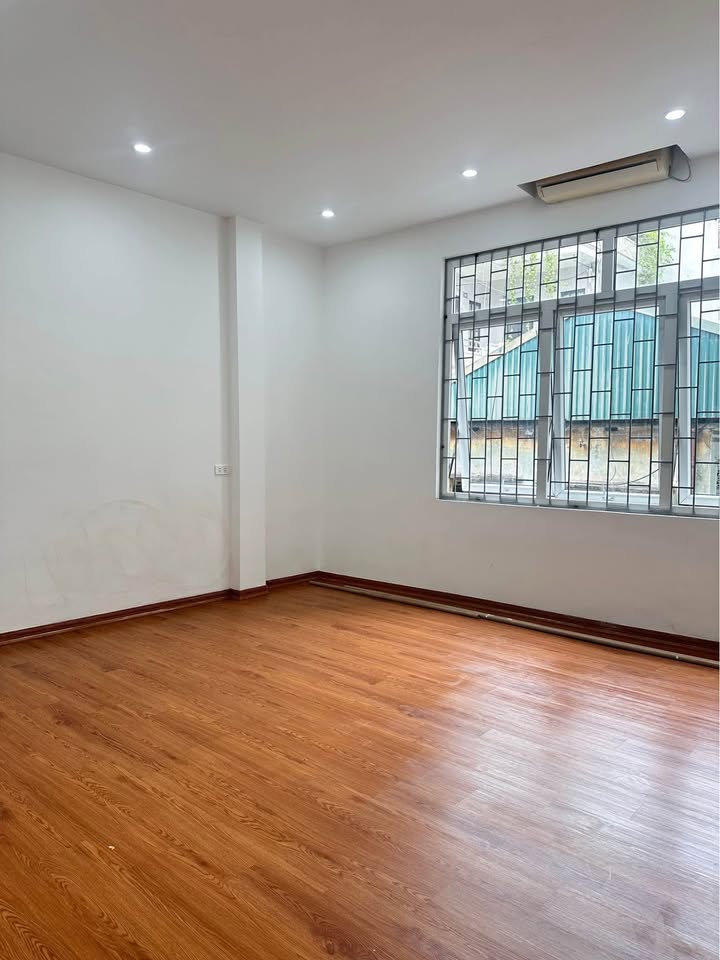 Nhà phố Hoàng Mai 27m² giá 6.95 tỷ - Thiết kế hiện đại, sẵn sàng vào ở!