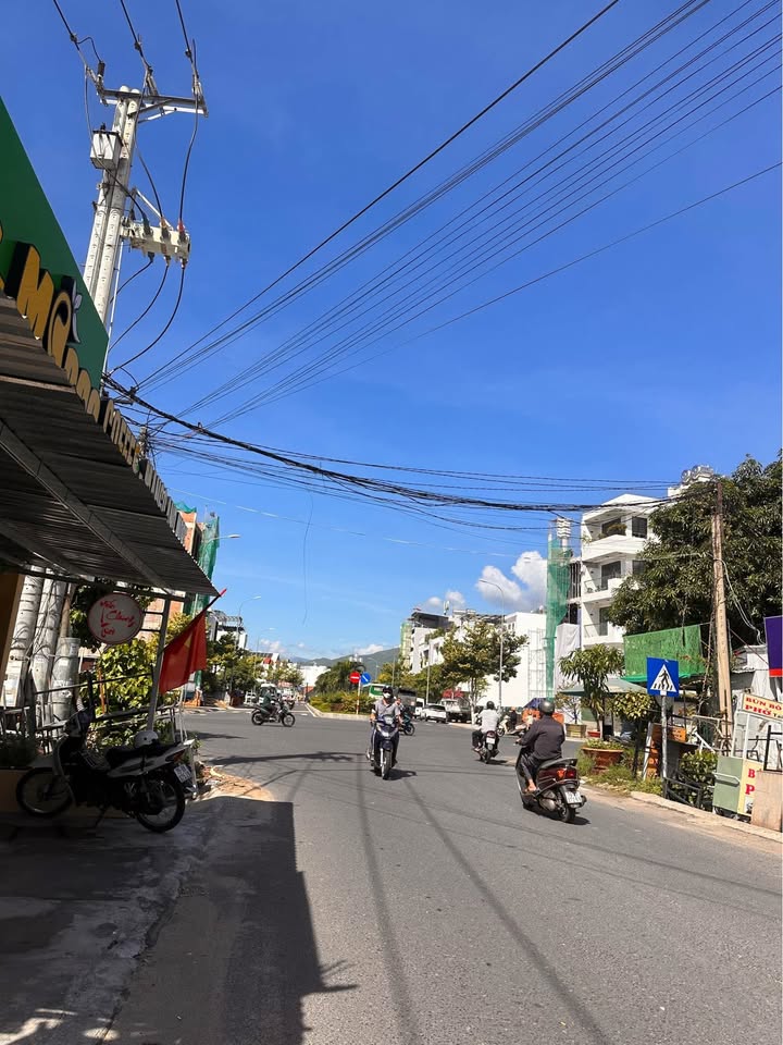 Nhà cho thuê mặt tiền đường Tản Viên 40m² chỉ 6 triệu - Gần trung tâm Nha Trang!