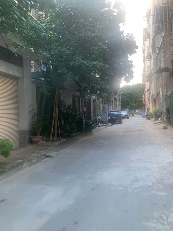 Nhà 6 tầng Nghi Tàm, Tây Hồ 120m² giá 19 tỷ - View hồ Tây tuyệt đẹp!