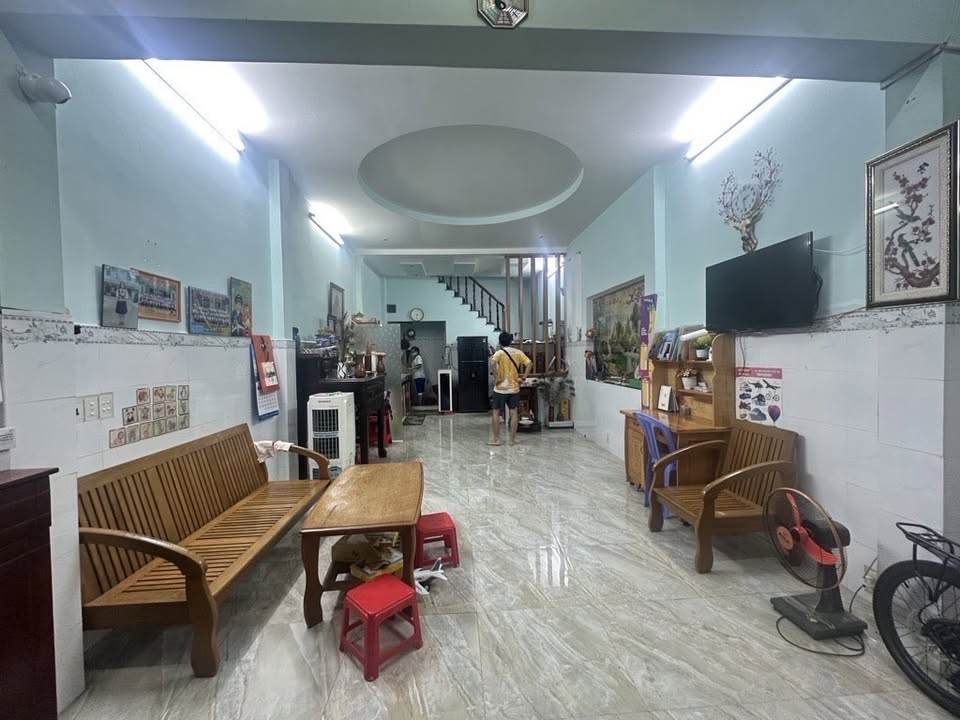 Nhà kiên cố 2 tầng Tân Chánh Hiệp 40m² giá 3.89 tỷ - Sẵn sàng vào ở!