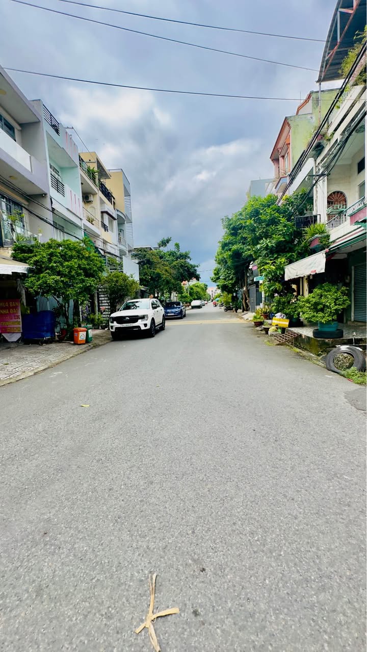 Nhà phố mặt tiền đường Số, Bình Tân, 4.5m ngang, giá 8.1 tỷ - Đầu tư sinh lời ngay!