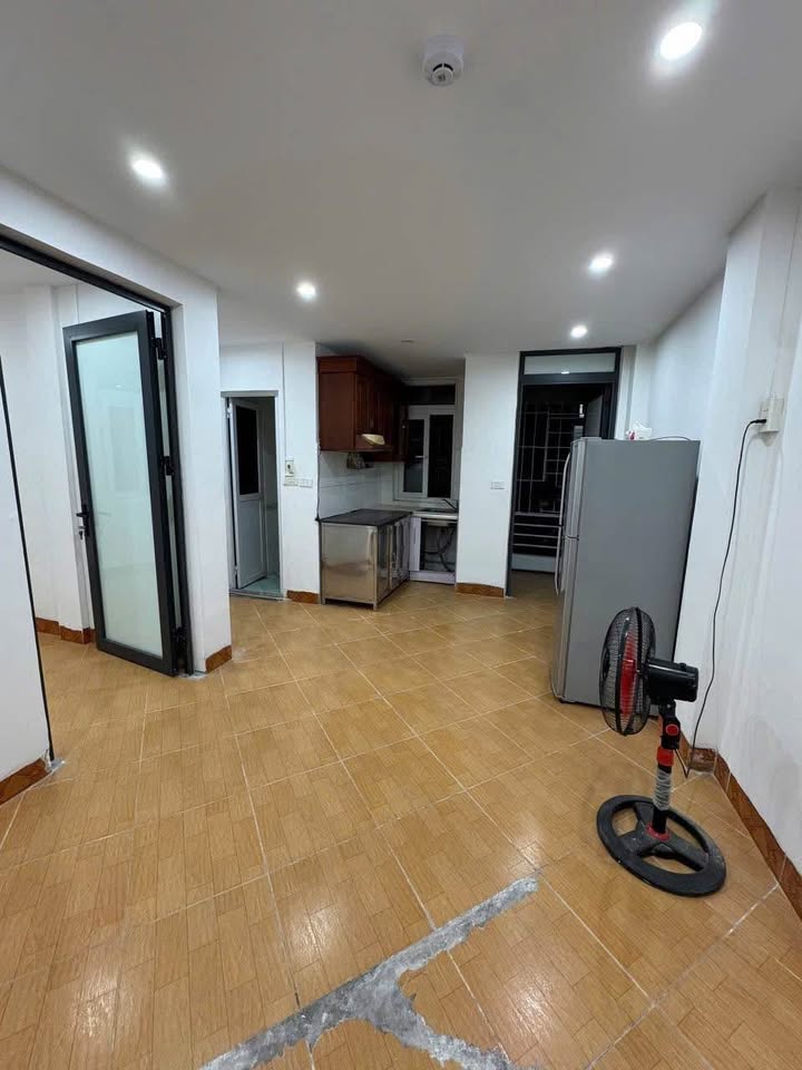 Căn hộ chung cư mini Chùa Láng 53m² giá 1.85 tỷ - Vị trí gần các trường đại học