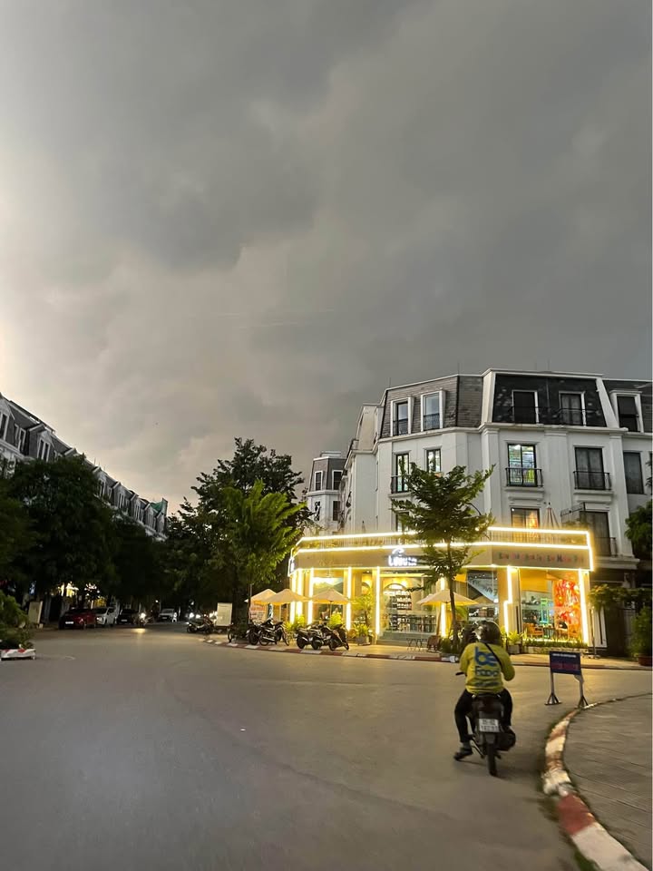 Cho thuê nhà mặt phố Trung Phụng - Đống Đa, 150m² giá 25 triệu - Mô hình kinh doanh đa dạng!