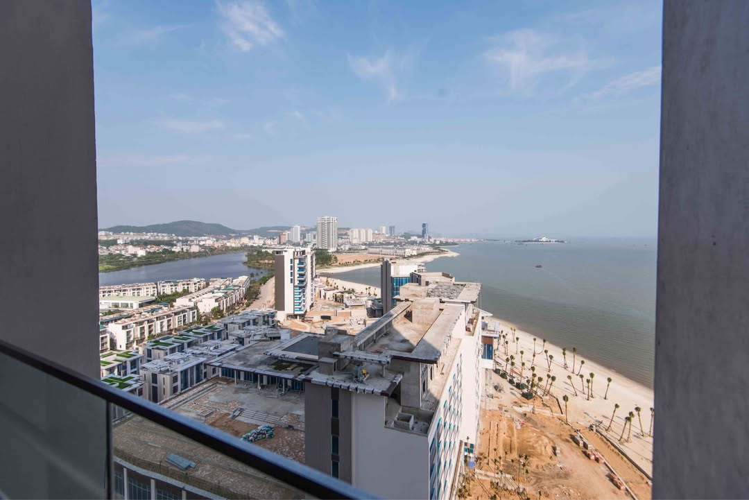 Căn hộ A La Carte Hạ Long 48m² giá 3 tỷ - View biển tuyệt đẹp!