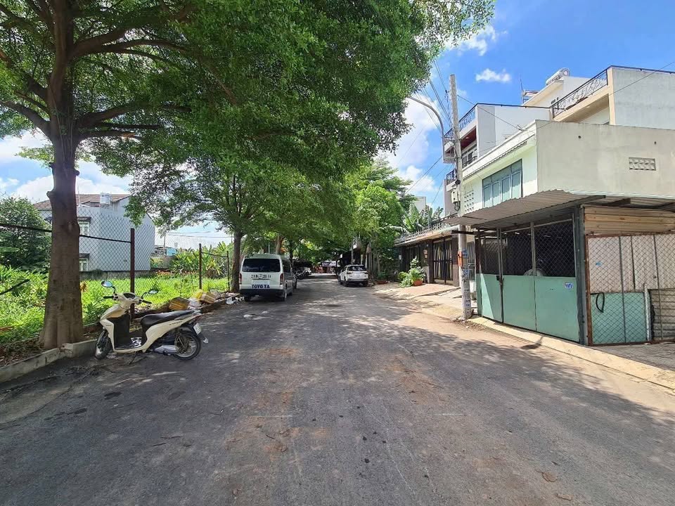 Đất thổ cư 260m² Hẻm 120 Vườn Lài, An Phú Đông - Giá 15.5 tỷ, Ô tô vào tận nơi!