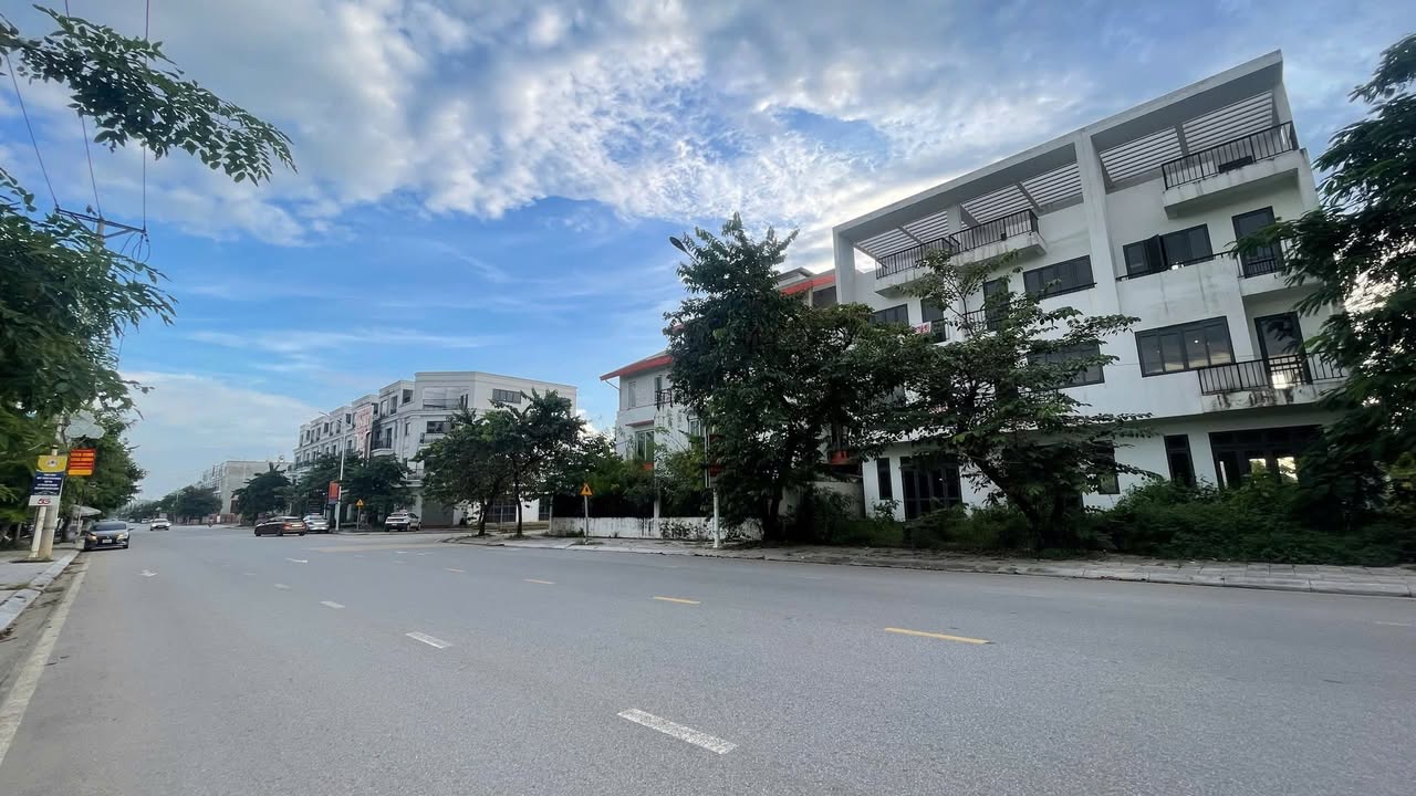 Shophouse Mặt Đường Lê Quang Đạo, Xuân Hoà, Phúc Yên 100m² giá 6.3 tỷ - Vị trí đẹp kinh doanh lý tưởng!