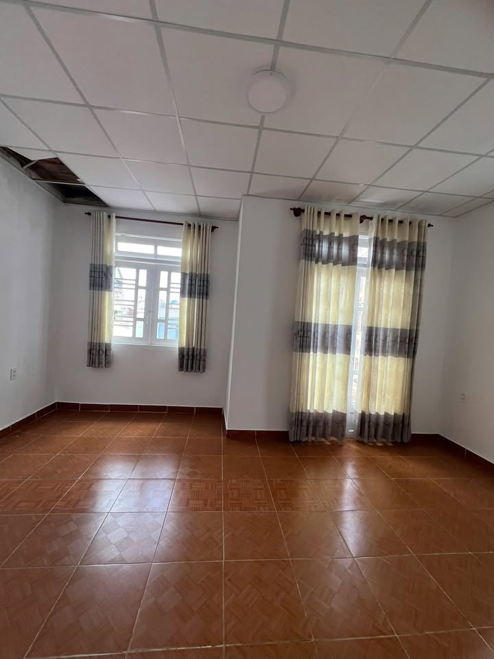 Nhà cho thuê Đà Lạt 5 phòng 4 toilet - Không gian rộng rãi, ô tô vào tận nơi!