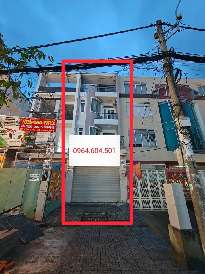 Nhà mặt tiền đường Tên Lửa, quận Bình Tân 90m² giá 35 triệu - Khu vực sầm uất, tiện lợi!