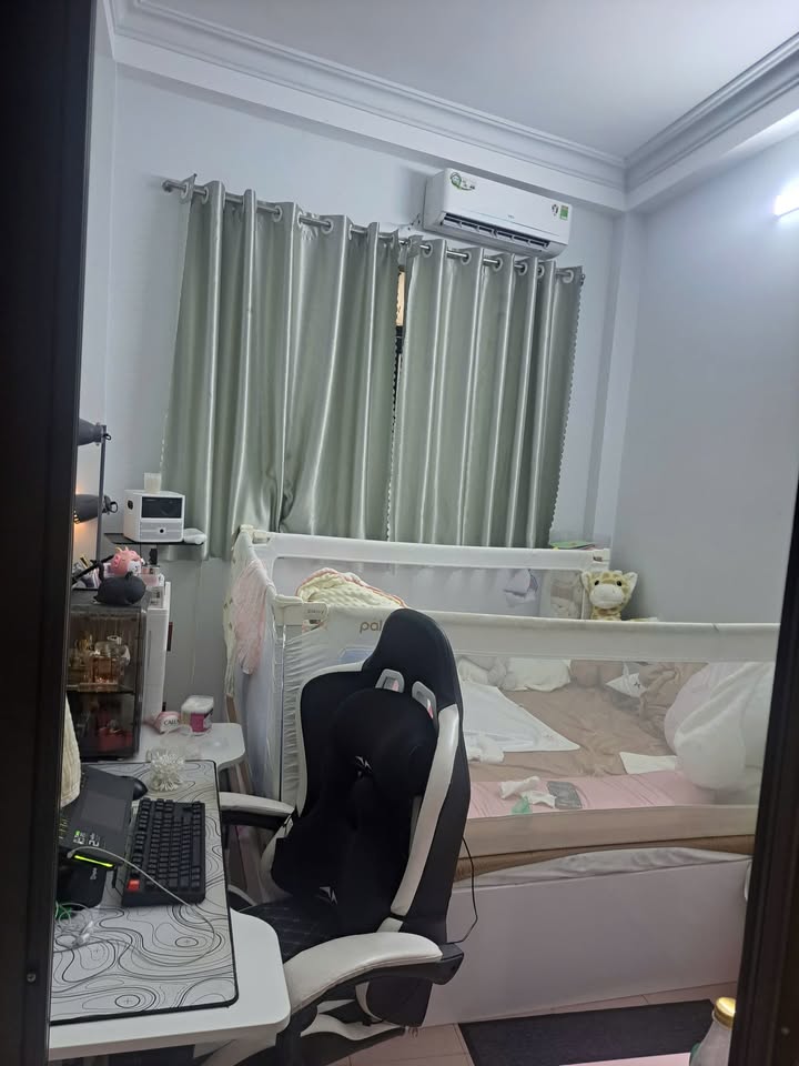 Nhà nguyên căn Lê Văn Sỹ, Tân Bình 52m² giá 13 triệu - Nhà mới, thoáng mát!