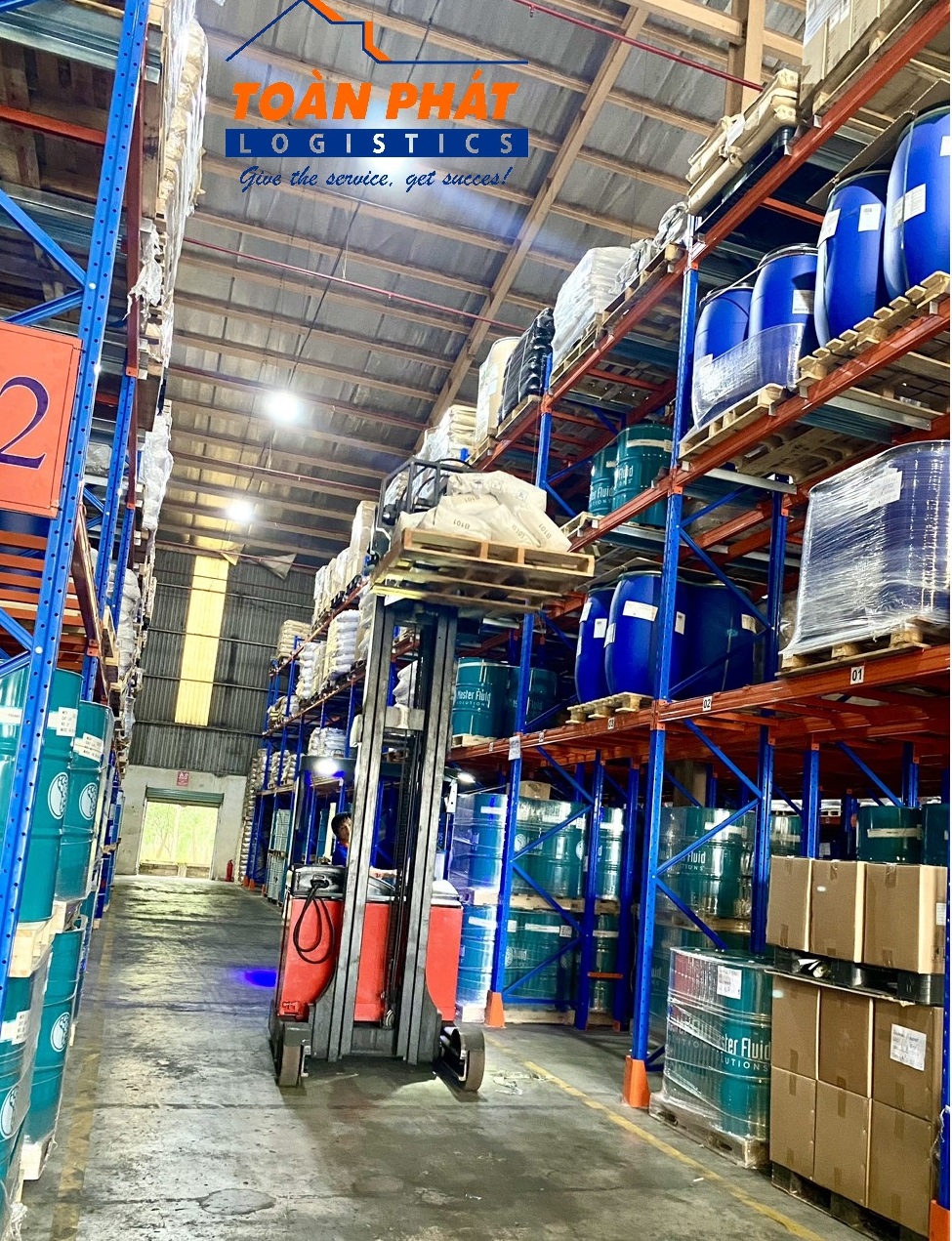 Kho bãi Toàn Phát tại Bình Dương 1000m² giá 80 triệu - Giải pháp lưu kho an toàn!