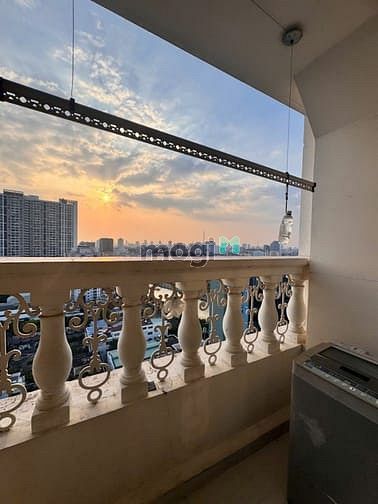 Cho thuê căn hộ Grand Riverside Bến Vân Đồn Quận 4, 50m² giá 14 triệu - Thiết kế đẹp, tiện ích đầy đủ!