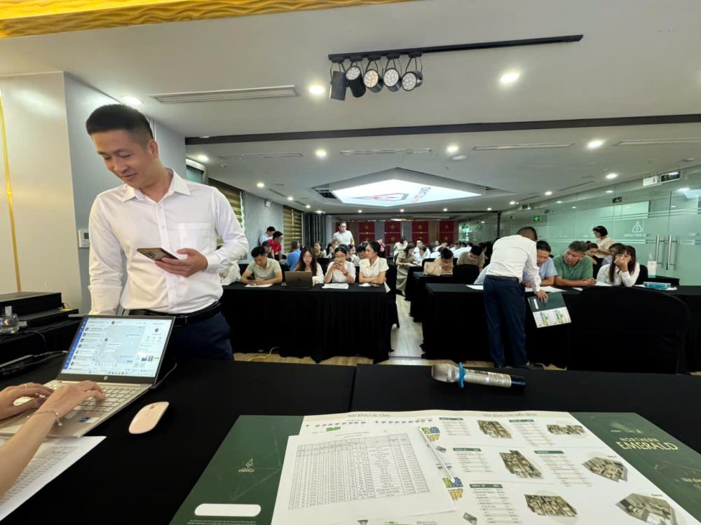 Căn hộ Northern Emerald Long Biên 168m² giá 16.25 tỷ - Không gian sống chuẩn resort!