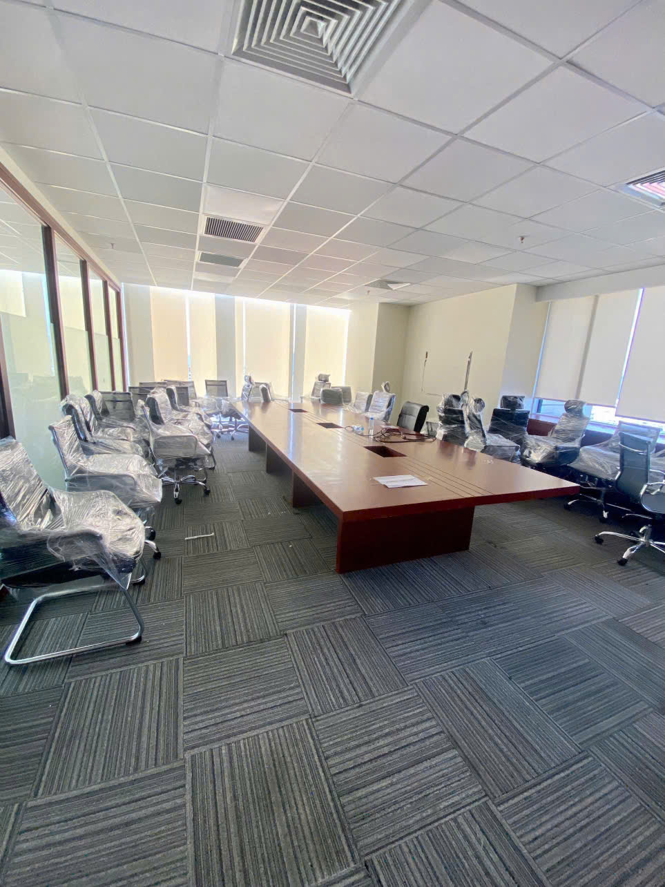 Cho thuê sàn văn phòng 1.230m² tại Mipec Tower, Tây Sơn, Đống Đa - Giá chỉ 370 triệu!