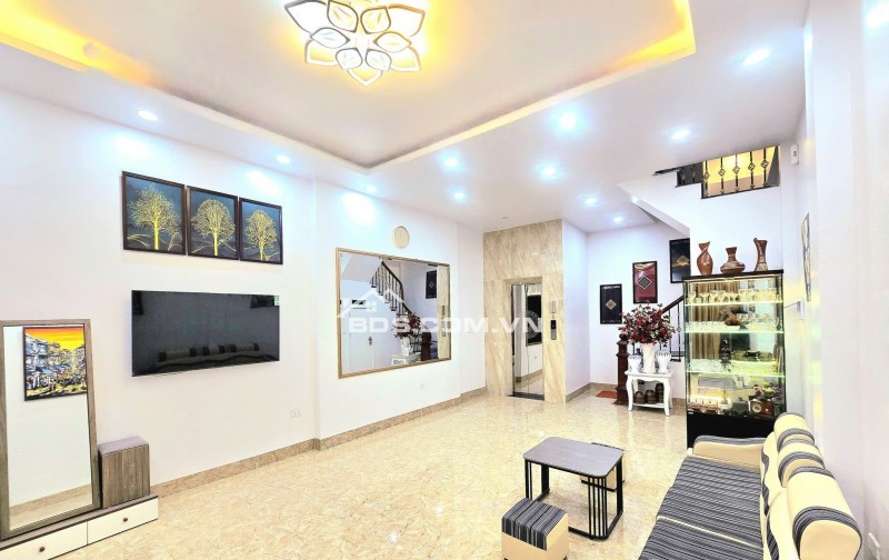 Nhà Láng Hạ 41m² giá 13.5 tỷ - Phân lô 6 tầng thang máy, ô tô vào tận nơi!