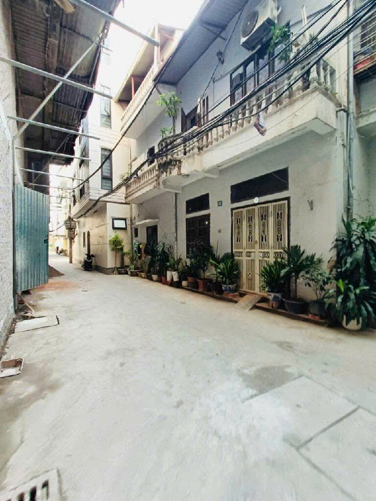 Nhà mặt ngõ Ông Ích Khiêm quận Ba Đình 40m² - Ô tô vào tận cửa, hiếm bán!