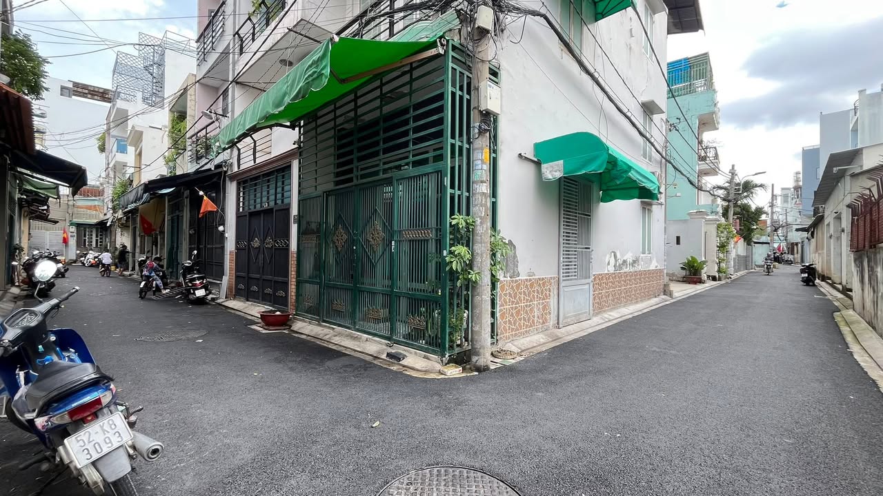 Nhà 4x10m Phú Thọ Hòa, Tân Phú 5 tỷ - Mặt thoáng, hẻm xe tải rộng rãi!