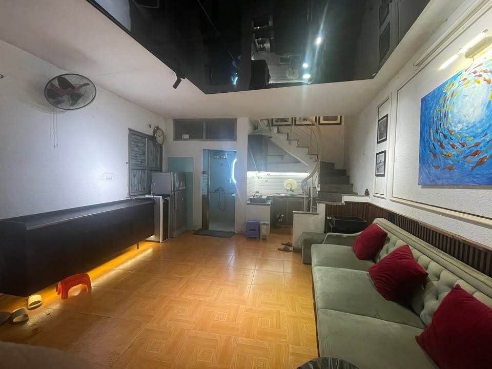 Nhà cho thuê ngõ 281 Vĩnh Hưng, 60m² giá 5.9 triệu - Chính chủ, đầy đủ nội thất!