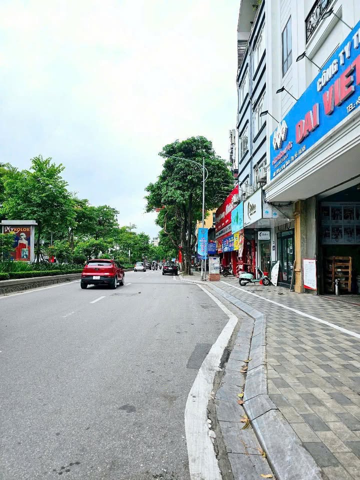 Đất mặt đường Lạc Long Quân, Tây Hồ 170m² giá 71 tỷ - Đầu tư sinh lời cao!