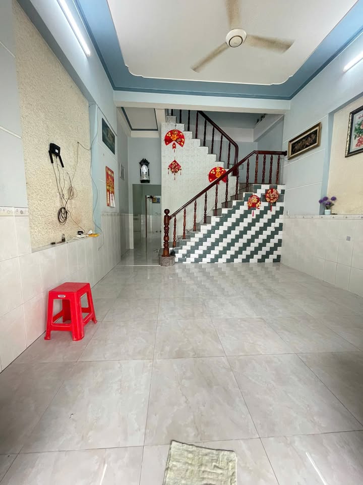 Nhà cho thuê KDC Diệu Hiền, Hưng Phú, Cần Thơ 130m² giá 6 triệu - Hợp đồng lâu dài!