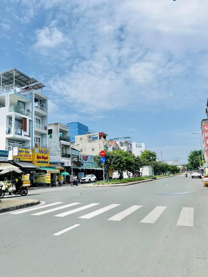 Nhà bán Lê Thúc Hoạch, Tân Quý, Tân Phú 38m² giá 5.28 tỷ - Sẵn sàng ở ngay!