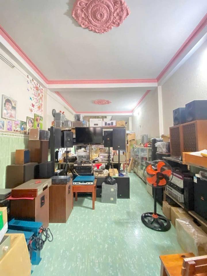 Nhà 1 Trệt 2 Lầu tại Tân Hiệp 80m² giá 3.5 tỷ - Vị trí đắc địa, tiện ích đầy đủ!