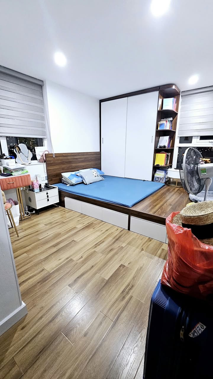 Căn hộ 2 ngủ Xuân Đỉnh 70m² giá thỏa thuận - View đẹp, nội thất đầy đủ!