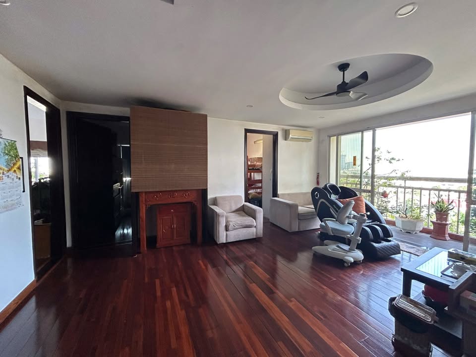 Căn hộ góc Tòa E4 Ciputra Bắc Từ Liêm 153m² giá 15 tỷ - Đồ đẹp về ở ngay!