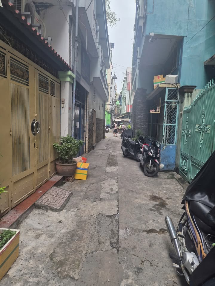 Nhà phố Hẻm Hoà Hảo, Phường 5, Quận 10, 39m² giá 5.5 tỷ - Khu kinh doanh nhộn nhịp!