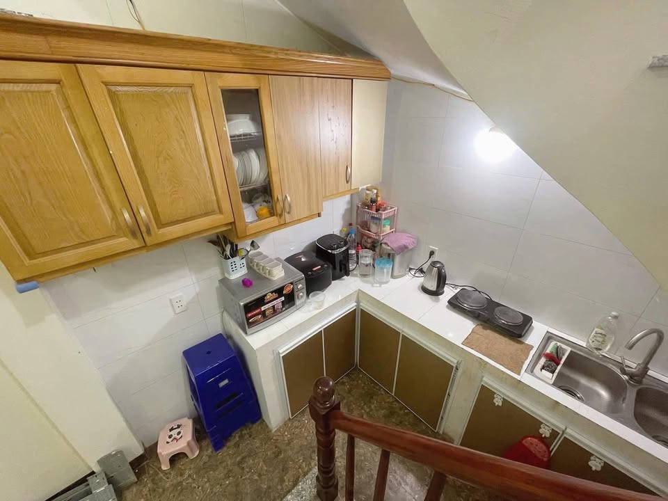 Nhà cho thuê nguyên căn tại ngõ 54 Nghĩa Dũng, quận Ba Đình, 30m² - Full nội thất, nhận nhà ngay!