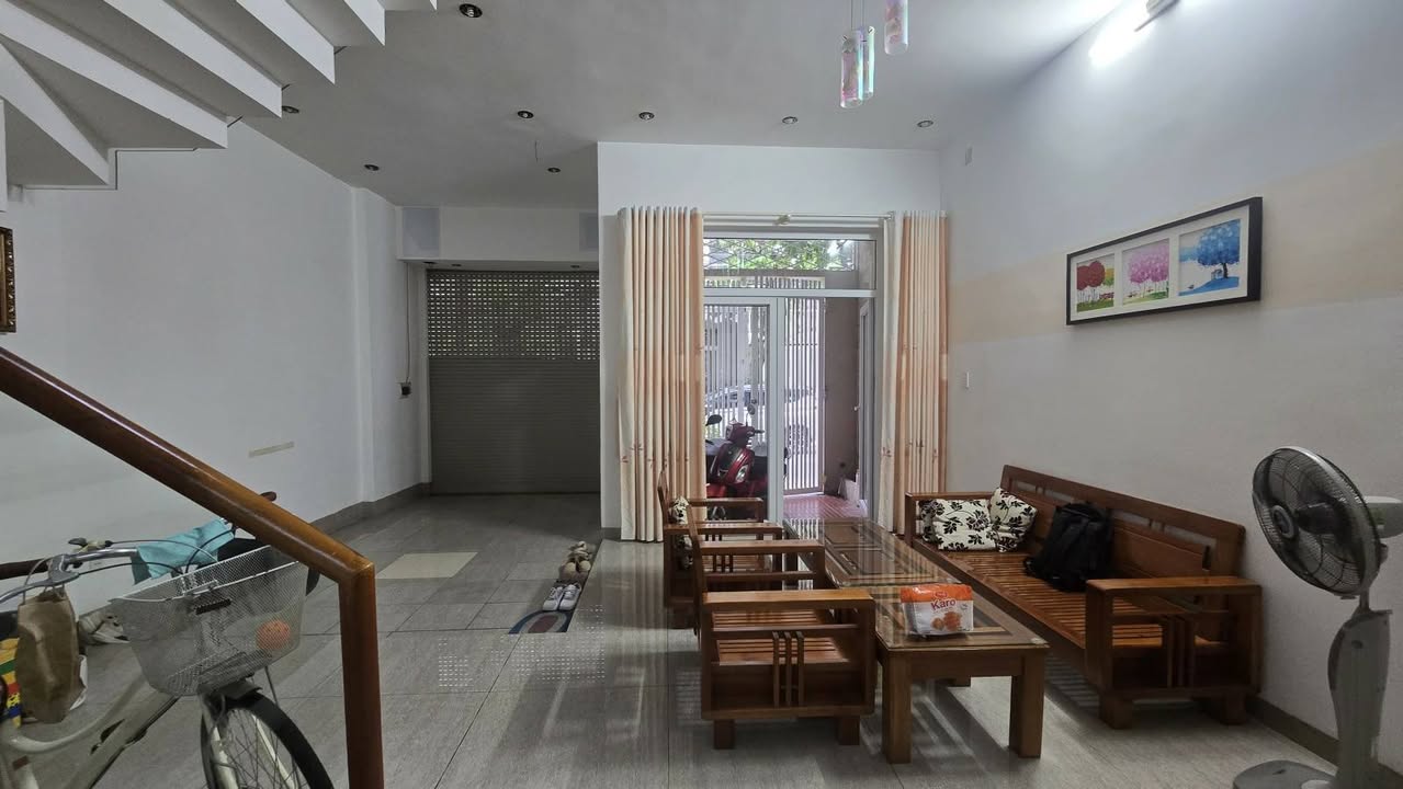 Nhà mặt tiền Thanh Long, Hải Châu 77m² giá 11 tỷ - Vị trí đắc địa gần chợ Cồn!