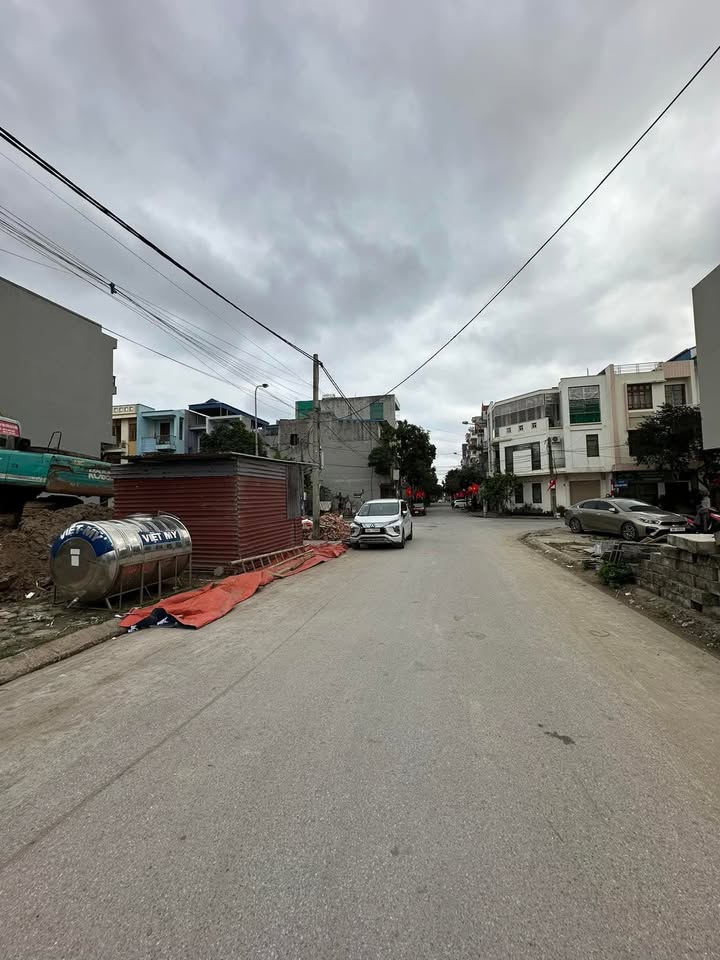 Đất lô góc mặt đường Phạm Huy Thông, 84m² giá 3 tỷ - Cơ hội đầu tư tuyệt vời!